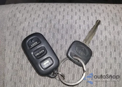 2004 Toyota Camry Le from USA, damaged, VIN 4T1BE32K74U325863